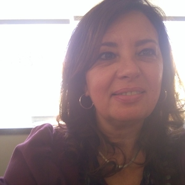 Mônica - Professor de língua portuguesa e literatura - Curitiba