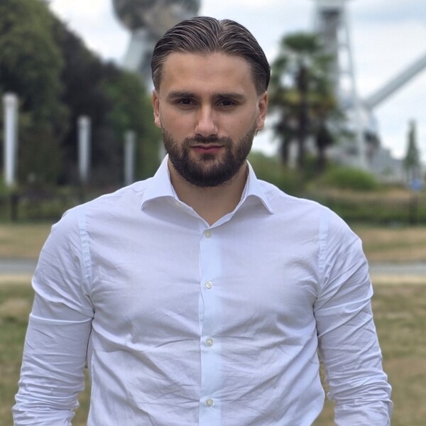 Allan - Prof de physique - Liège