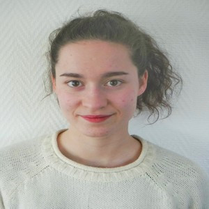 Lucie - Sortie d'école & baby-sitting - Nîmes