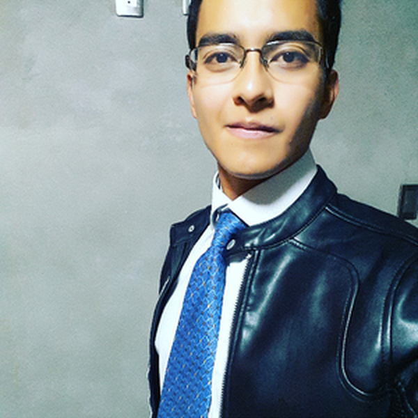 ADRIAN IVAN - Profesor de biología - CDMX
