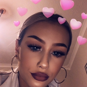 Molly - Make-up tutor - Calverton