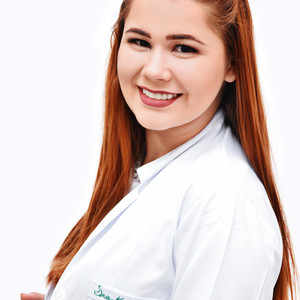 Karen - Prof de estética - 