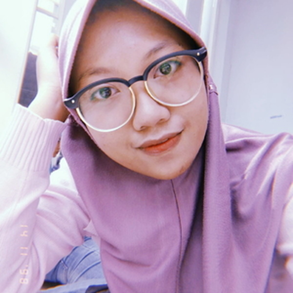 Haniyah Salma - Guru pemahaman lisan - bahasa inggris - Surabaya