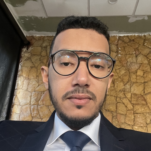 Amine - Prof d'initiation internet - Puteaux