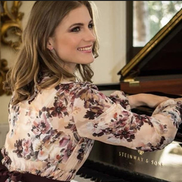 Madalena - Professor de viola - Póvoa de Varzim