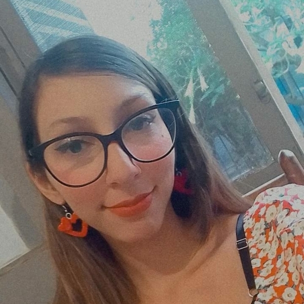 Paula - profesor de química - Boulogne