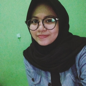 Meilly - Guru matematika - Surakarta