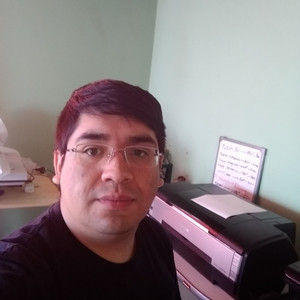 Maxi - Profesor matemática - Comodoro Rivadavia