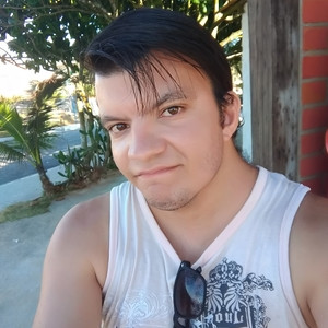 Christyan Sebastian - Prof de auxílio para alunos com problemas de cálculo - Camburi