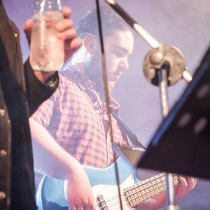 Cedric - Profe de bajo - Río Primero