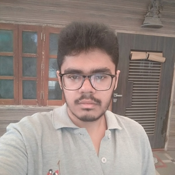 Chaitanya - Physics teacher - Ahmedabad