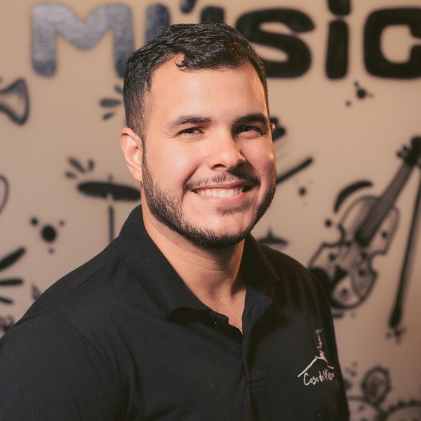Mateus - Professor de violão - João Pessoa
