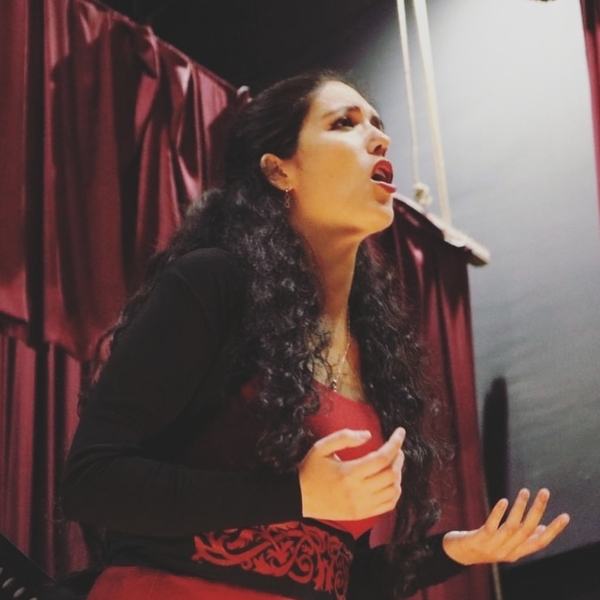 Vanessa - Prof canto - La Serena