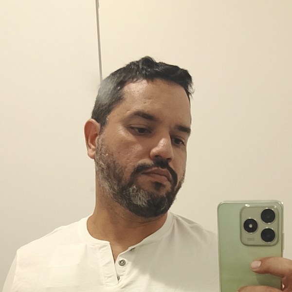 Eugênio - Professor de biologia - Teresina