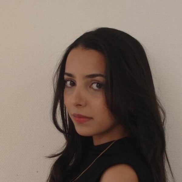 Rania - Prof d'arabe - Cannes