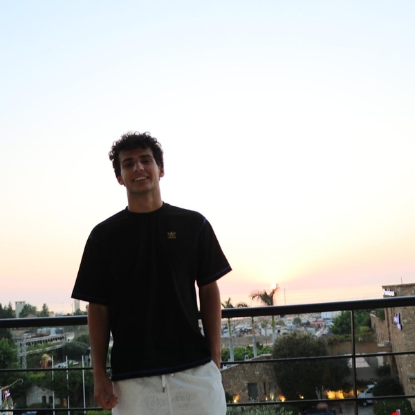 César - professeur de mathématiques - Lyon