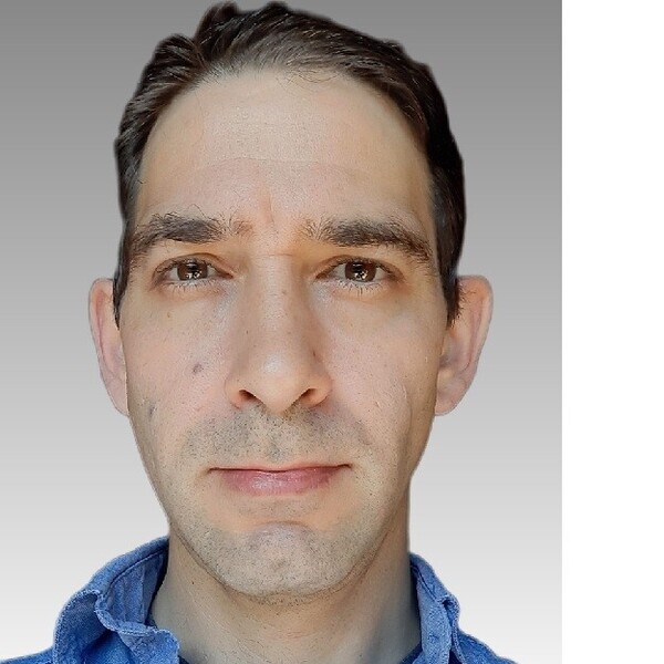 Xavier - Prof de journalisme - Paris 19e