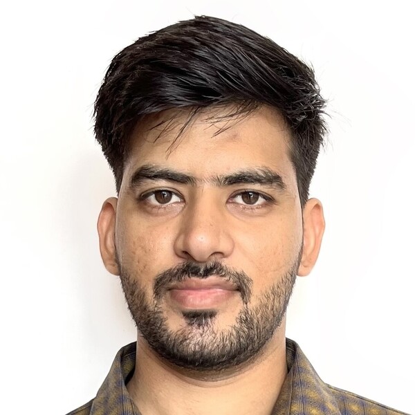 Bhupender - Physics teacher - Mumbai