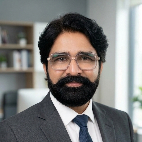 Naveed - Computer science tutor - Dubai
