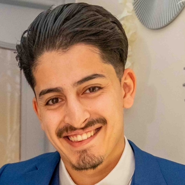 Zakarya - Prof de management et gestion d'entreprise - Lille