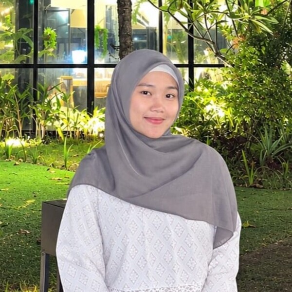 Nadia Azka - Guru bahasa arab - Kecamatan Cilincing