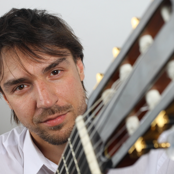 Danilo - Guitar tutor - Montreal