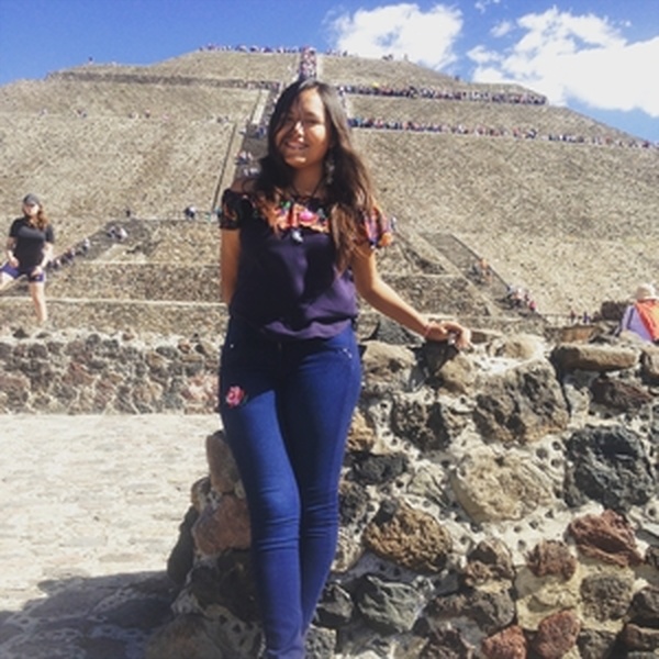Isabel - Profesor de historia - CDMX