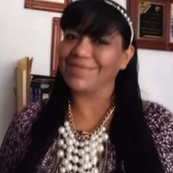 Silvia - profesor de derecho de familia - Tlalnepantla de Baz