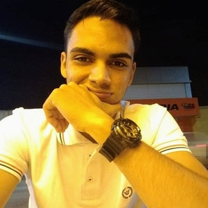 Matheus - Professor de matemática - Centro