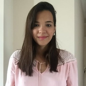 Juliana - Profe de diseño de indumentaria y textil - Córdoba