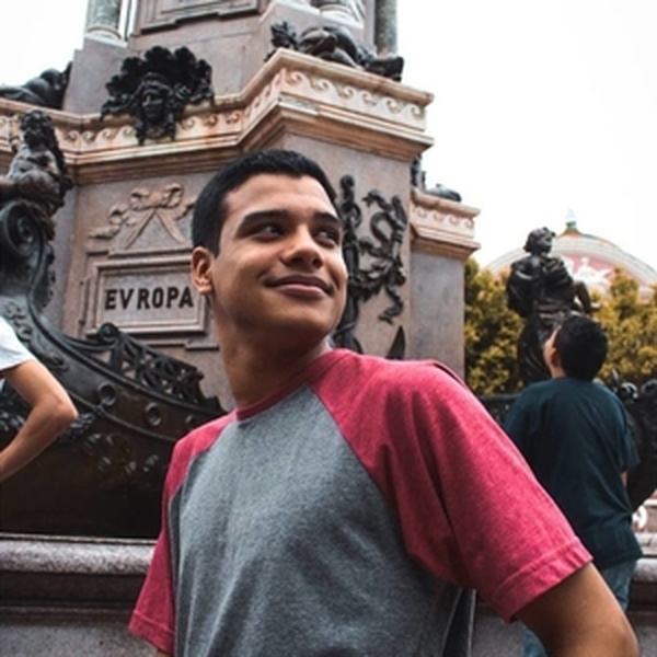 Thiago - Professor de Biologia - Dom Pedro