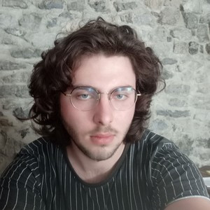 Florian - Prof d'arts appliqués - Étroeungt