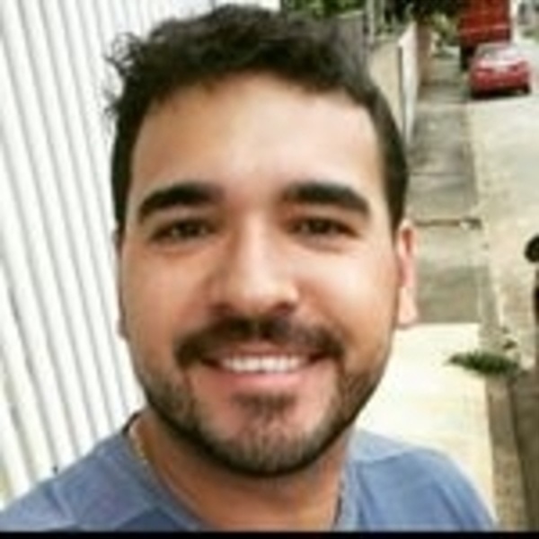 Danillo - Professor de Introdução à Informática - Centro