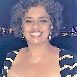 ROSELIANE - Professor de português para estrangeiros - Caraguatatuba