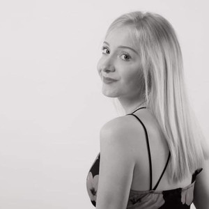 Eva - Prof d'anglais - Huy