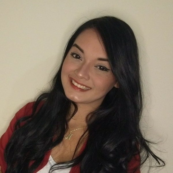 Nágela - Professor de Gramática - São José dos Campos