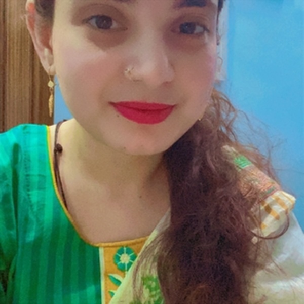 Samreen - Economics tutor - Meerut