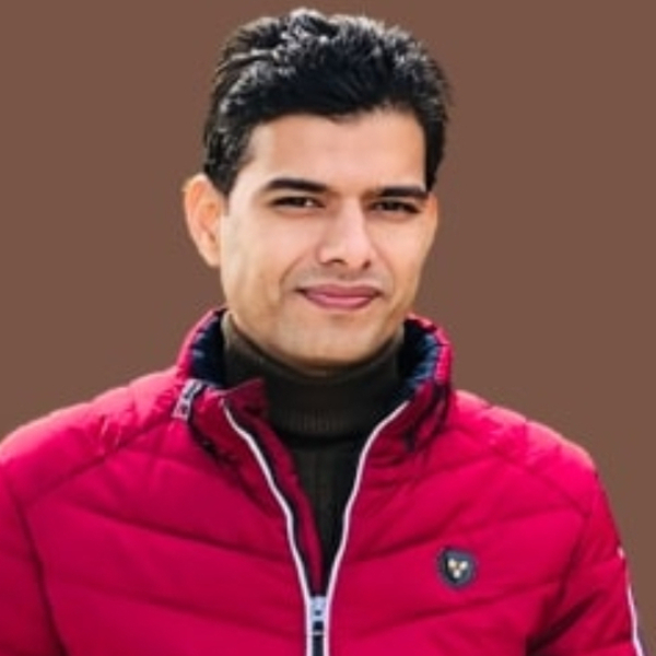 Hem Raj - Economics tutor - Canberra