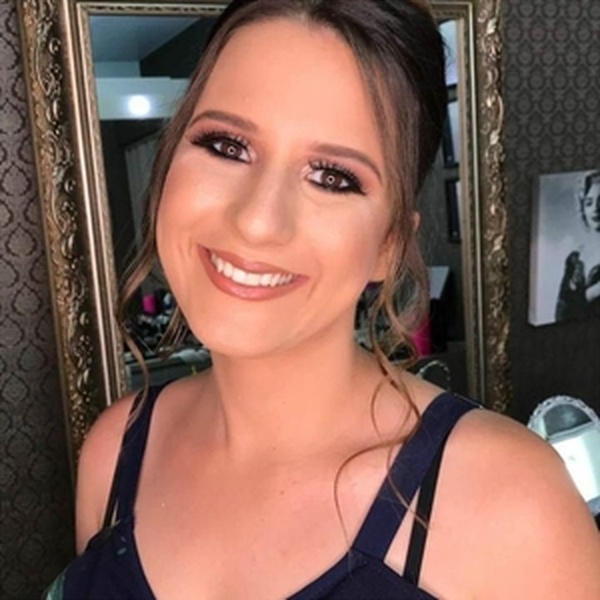 Paula - Professor de matemática - Campo Grande