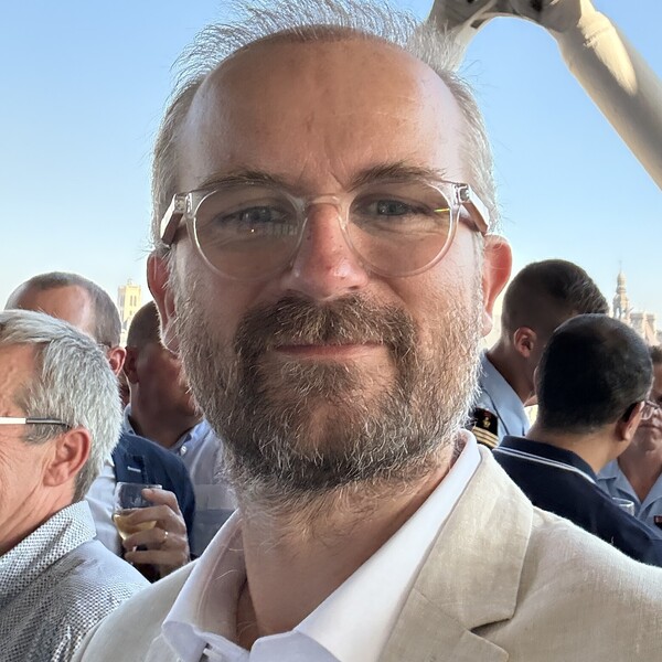 Antoine - Prof d'architecture - Paris 15e