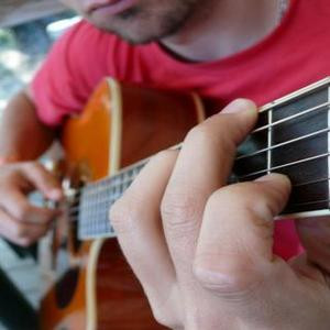 Sylvain - Prof d'instruments à cordes - Paris