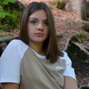 Manon - Prof de physique - chimie - Reventin-Vaugris