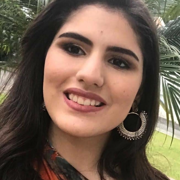 Juliana - profesor de canto - Medellín