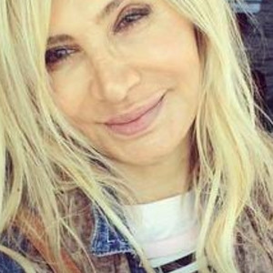 Mona - Make-up tutor - Los Angeles