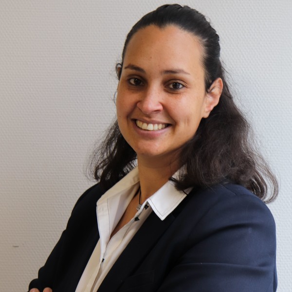 Mélanie - Prof d'initiation informatique - Saint-Chef