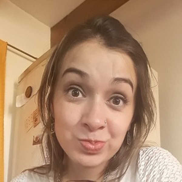 Thanya - Profesor traducción - inglés - San martin de los andes