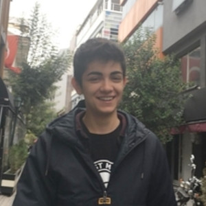 Berfin - Dilbilgisi öğretmeni - Eskişehir