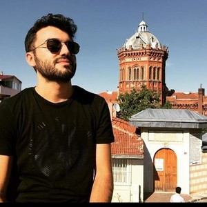 Ömer - Programlama öğretmeni - İstanbul
