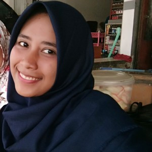 Vivy Nefriady - Guru ilmu komputer dasar - Padang