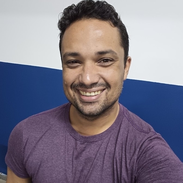 Victor - Professor de português para estrangeiros - 